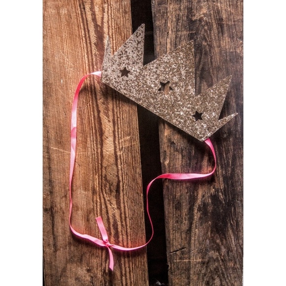 Cat & Jack Other - Cat & Jack Gold Glitter Tie Crown